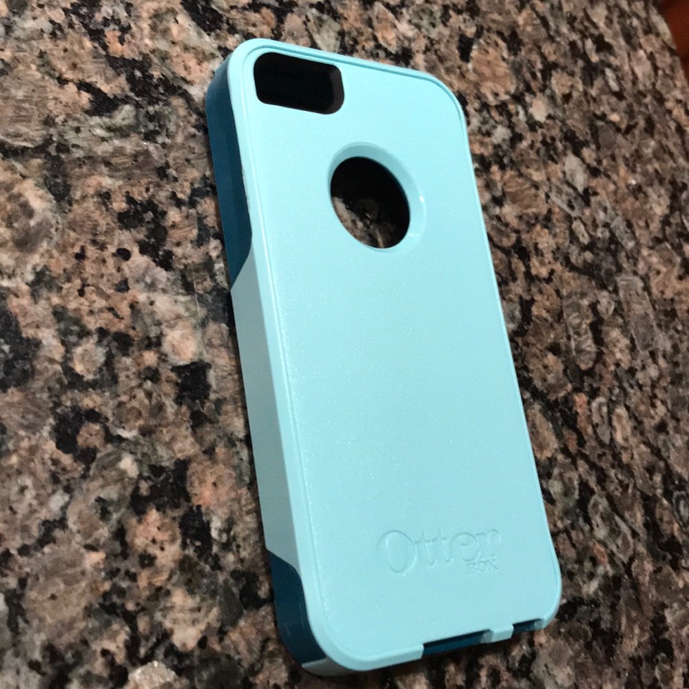 Otterbox iPhone 5s case